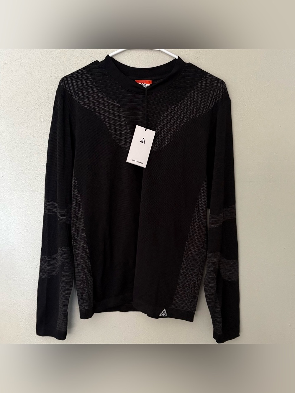 Nike ACG Men's Size Small Wool Blend Delta River Base Layer Shirt FV8906-010